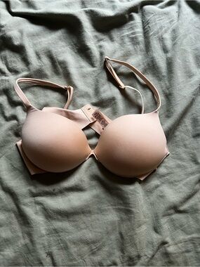 SKIMS Smooth Molded T-Shirt Bra Tear Drop Push up in Nude Blush